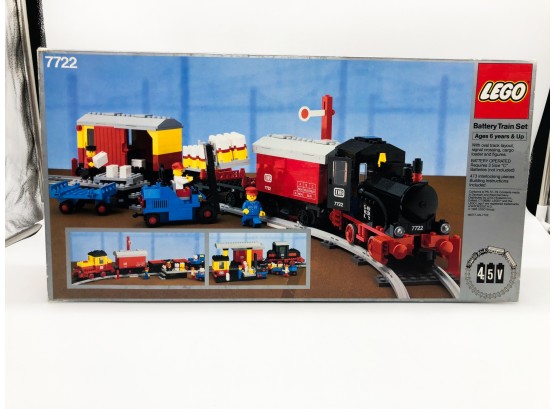 2A-45- LEGO BATTERY TRAIN SET - NO.7722 - NEW IN BOX