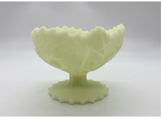 2A-4 - VINTAGE FENTON CUSTARD GLASS COMPOTE BOWL - 5' TALL BY 6.5' WIDE