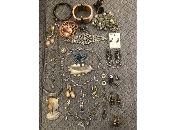 MIXED LOT OF VINTAGE COSTUME JEWELRY - 24 PIECES- STERLING OWLS, COPPER, COLORFUL BEADS, GLASS, BOLD (13)