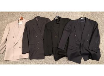 LOT OF 4 MEN'S SUITS MOST SIZE 42 - HUGO BOSS, ADOLFO, HERTLING (e1)