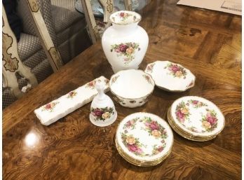 (12) ASSORTED LOT OF 13 PIECES -  ROYAL ALBERT CHINA - 'OLD COUNTRY ROSES'