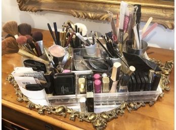 (54b) LOT OF USED MAKEUP, BRUSHES, LIPSTICK,NAIL FILES WITH MIRROR