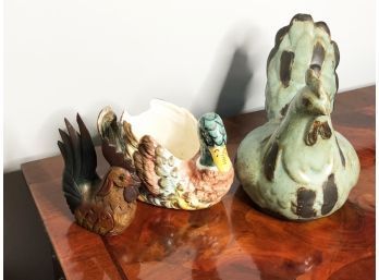 (107) LOT OF 3 KITCHEN DECORATIONS-WOODEN ROOSTER-CHICKEN-DUCK HAS A REPAIR TO ITS BEAK