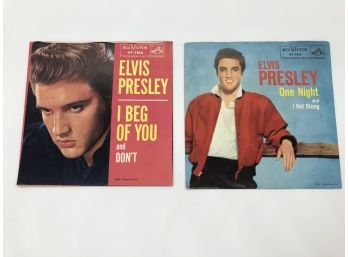 (15) LOT OF 2 VINTAGE ELVIS 45'S W/COVERS-'I BEG OF YOU' & 'I GOT STUNG'