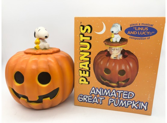 (11) PEANUTS ANIMATED GREAT PUMPKIN WITH SNOOPY & Charlie Brown - NEW IN BOX - MUSICAL