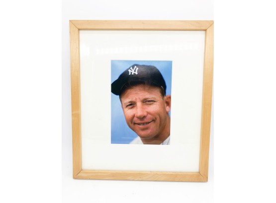 (72) FRAMED PHOTO OF MICKEY MANTLE - 16 BY 14'