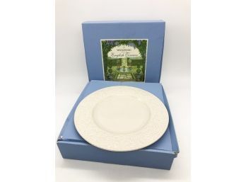 (108) TWO BOXES OF WEDGWOOD 'ENGLISH TERRACE' STONE WARE DINNER PLATES - 11.5' EA. - 8 IN TOTAL - NEW IN BOX