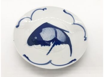 (123) SIX CHINESE BLUE & WHITE KOI FISH BOWLS