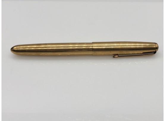 (136) VINTAGE PARKER '51' FULL GOLD FOUNTAIN PEN-UNTESTED