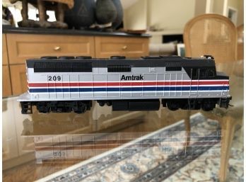 (T17) BACHMANN MODEL TRAIN ENGINE-AMTRACK-#209-HO SCALE-UNTESTED