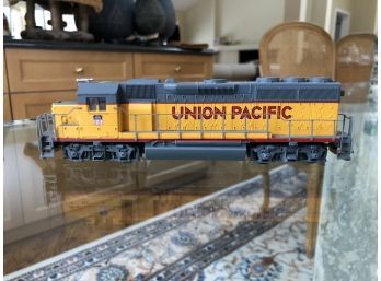 (T15) BACHMANN MODEL TRAIN ENGINE-UNION PACIFIC-HO SCALE-UNTESTED