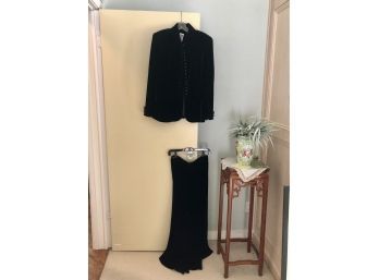 (C10) TWO PIECE 'ZELDA' VELVET SUIT - LONG SKIRT SIZE 6 & VINTAGE STYLE JACKET WITH BUTTONS SIZE 10