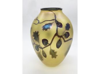 (56) ARTIST SIGNED ORIENT & FLUME LARGE 'ACORN' VASE - YELLOW GLASS WITH IRIDESCENT LEAF DECORATION - 10'
