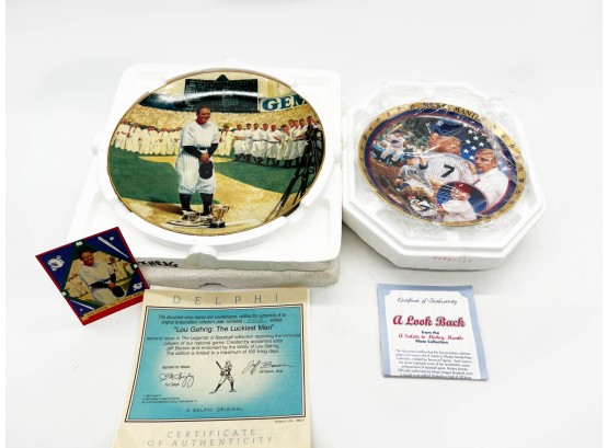 A-32- LOT OF TWO BASEBALL COLLECTOR PLATES - MICKEY MANTLE & LOU GEHRIG