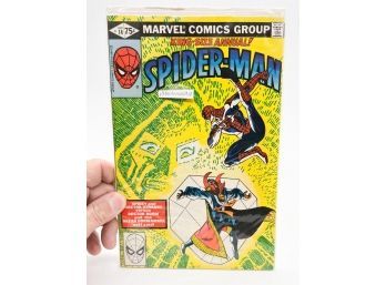 (133) VINTAGE 'SPIDER MAN' COMIC BOOK DATED 1980 ANNUAL #14