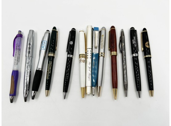 (128) LOT OF 13 BALL POINT PENS WITH ADVERTISING-COCA COLA, HBO, FIRST EAGLE AND MORE-UNTETSTED