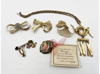 (J-67) UNIQUE LOT OF VINTAGE COSTUME JEWELRY - NECKLACE, PINS, SNAKE