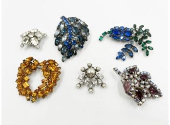 (J-13) LOT OF SIX VINTAGE COLORED RHINESTONE BROOCHES - PINS - HEART, LEAVES, 1960'S