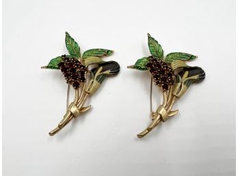 (J-98) GORGEOUS PAIR OF VINTAGE FLOWER BROOCHES - ENAMEL & RED STONE - UNSIGNED, QUALITY