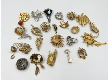 (J-51) LOT OF 26 VINTAGE COSTUME JEWELRY PINS & BROOCHES
