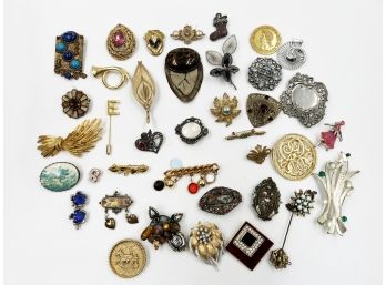 (3) LOT OF APPROX.40 PIRECES OF COSTUME JEWELRY PINS/BROOCHES-CARU AND BSK