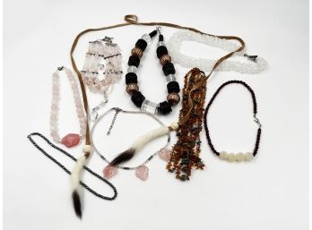 (J-112) LOT OF ASSORTED VINTAGE COSTUME JEWELRY - FEATHER, CRYSTAL, BEAD
