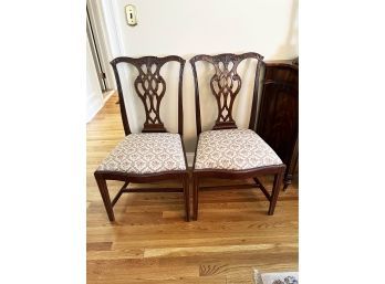 (L-44) BEAUTIFUL VINTAGE PAIR OF TRADITIONAL LOUIS XVI MAHOGANY CHAIRS - 39' HIGH BY 20' WIDE