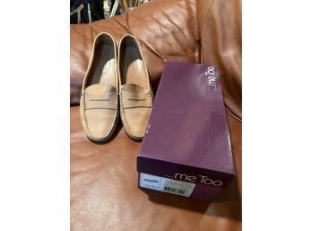 (B-6 Shoes) - NEW IN BOX  'ME TOO' LEATHER FLATS SZ.9 & GENTLY WORN 'TOD'S' LEATHER LOAFERS SZ. 40