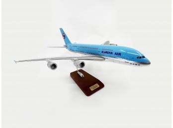 (L-9) KOREAN AIR A-380-800 PLANE MODEL MOUNTED ON STAND  -16' BY 8' - SEE CHIP TO EDGE OF WING