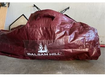 (G-1) BEAUTIFUL 9 FOOT 'BALSAM HILL' PRE LIT CHRISTMAS TREE & STAND - $1200 RETAIL