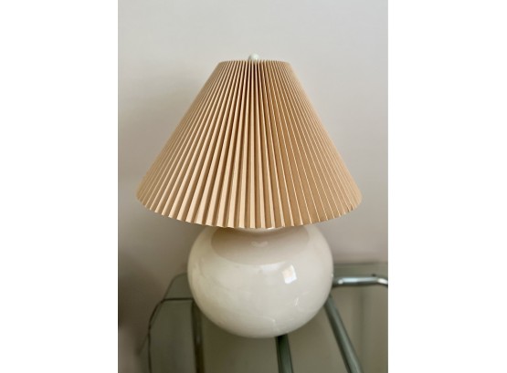 (B) VINTAGE MID CENTURY LARGE WHITE CERAMIC TABLE LAMP WITH BIG ACCORDION SHADE - 27' HIGH BY 17' WIDE