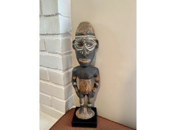 (B-10) FABULOUS VINTAGE TRIBAL WOOD CARVED STATUE FROM PAPUA, New Guinea 1970'S- 20' X5' -MOUNTED, SHELL EYES
