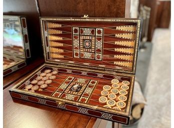 (D-13) INLAID WOOD MOROCCAN BACKGAMMON SET BY HAMMACHER SCHLEMMER, NYC - CHECKERS ON FLIP SIDE-COMPLETE - 16'