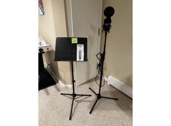 (RR-3) RODE NT1-A MICROPHONE WITH STAND & 'GLEAM' SHEET MUSIC STAND