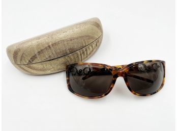 (J-6) AUTHENTIC DOLCE & GABBANA SUNGLASSES WITH OFF BRAND CASE