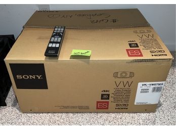 (RR) SONY VPL-VW675ES 4K HOME THEATER ES PROJECTOR - ORIGINAL BOX -WORKS GREAT, JUST REPLACED WITH NEWER MODEL