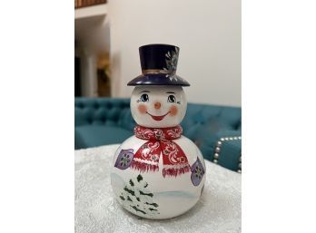(LR-17) HAND PAINTED SOLID WOOD SNOWMAN - 7' TALL BY 4' WIDE