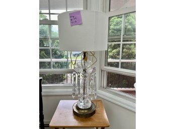 (LR-48) VINTAGE CRYSTAL PRISM TABLE LAMP WITH BRASS BASE & LINEN SHADE - 34' TALL