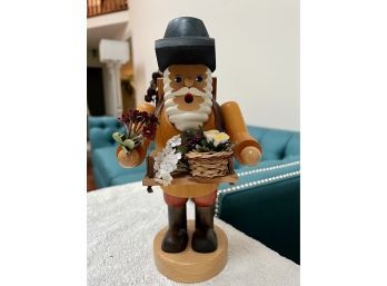 (LR-16) AUTHENTIC GERMAN HAND CRAFTED WOOD CHRISTMAS SMOKER - 'HOLZKNODDL'- ERZGEBIRGISCHE -11' TALL