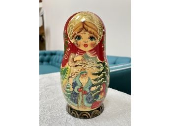 (LR-11) VINTAGE RUSSIAN NESTING DOLL - MATRYOSHKA WITH SEVEN SMALL ORNAMENTS INSIDE - 9' TALL BY 5' WIDE