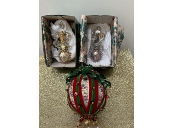 (CH-16) TWO VINTAGE 'D.  BLUMCHEN & CO.' PAPER DRESDEN CHRISTMAS ORNAMENT & PUSH PIN BEADED BALL- 4'-5'