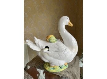(D-43) HUGE VINTAGE ITALIAN CERAMIC DUCK SOUP TURINE WITH LADLE - 18' HIGH BY 17' WIDE BY