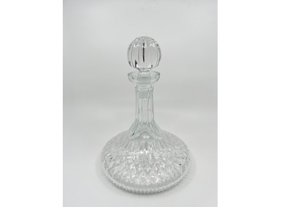 (B-13) VINTAGE CUT CRYSTAL GLASS DECANTER WITH MATCHING RIBBED STOPPER - 10' BY 7'