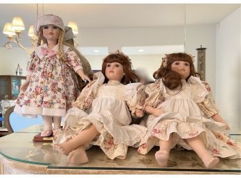LOT OF THREE VINTAGE DOLLS, TWO ARE THE SAME - 'ALBERON' 14'