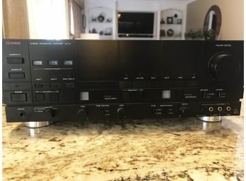 (AUDIO-1) PREOWNED LUXMAN LV-117 INTEGRATED AMPLIFIER-WORKS PERFECT-NO REMOTE