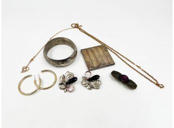 (J-46) LOT OF 7 VINTAGE/MCM COSTUME JEWELRY ITEMS-BRACELET, EARRINGS, NECKLACE, COMPACT AND PIN
