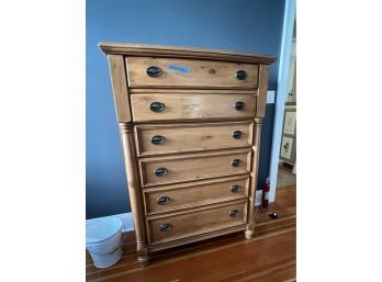 TWO BEDROOM DRESSERS WITH MATCHING MIRROR - 6 DRAWER GENTLEMAN'S CHEST, 9 DRAWER DRESSER & 38' BY 46' MIRROR