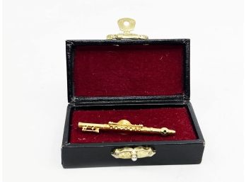 (A-34) VINTAGE FLUTE TIE TACK OR PIN IN BOX - 2.5'