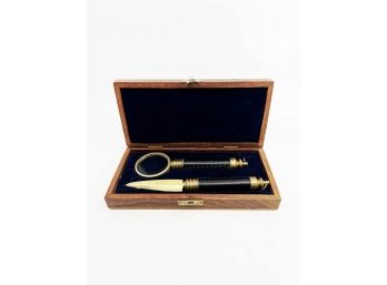 (A-70) LEATHER & BRASS MAGNIFYING GLASS & LETTER OPENER DESK SET - IN WOOD BOX - 8'