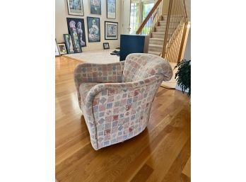 VINTAGE 1970'S SWIVEL BARREL CHAIR - NEEDS CLEANING - 36'